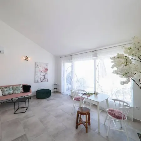 Fiorino Apartment *