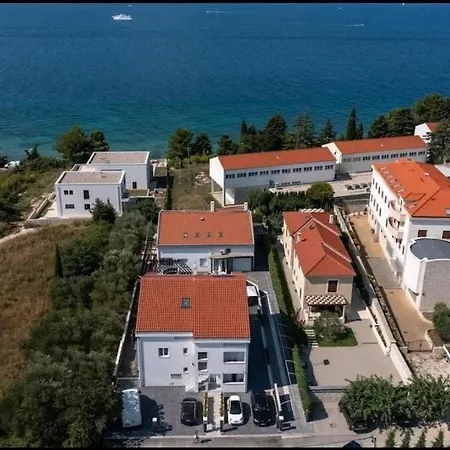 Fiorino זאדאר